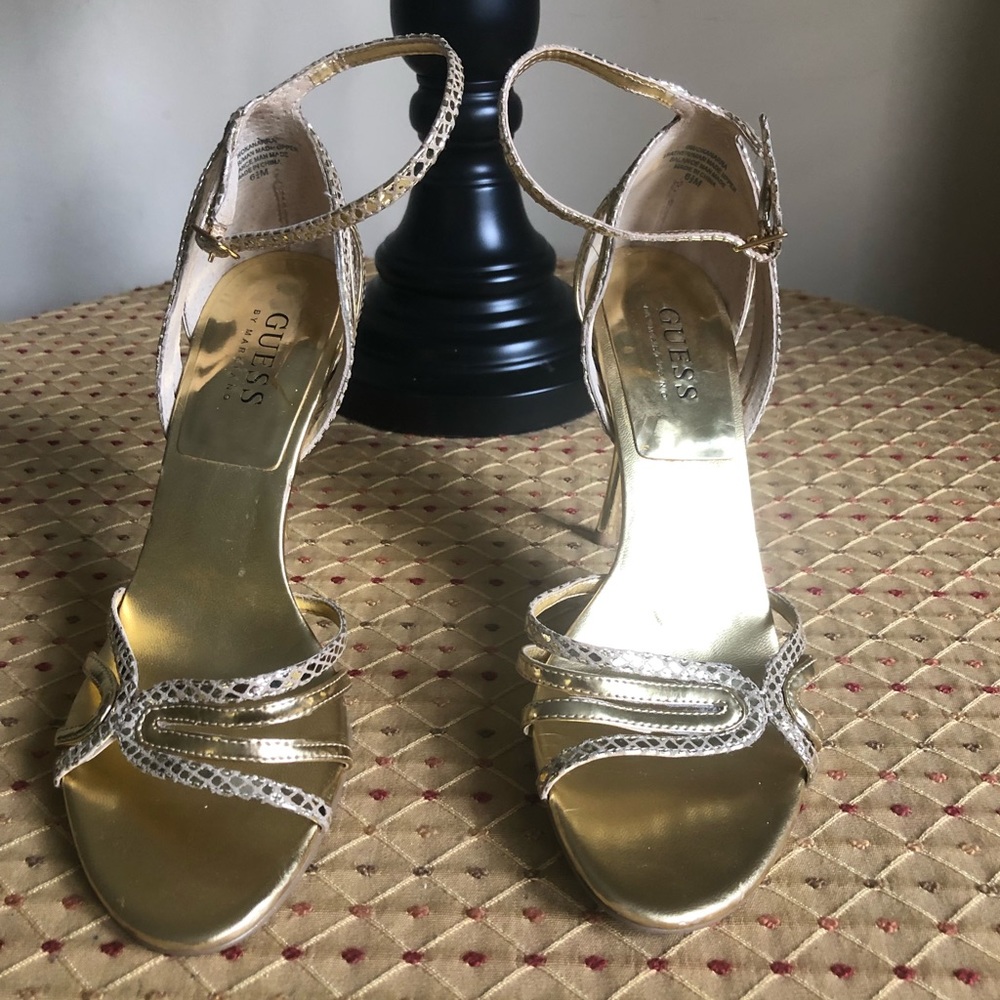 Guess by Marciano